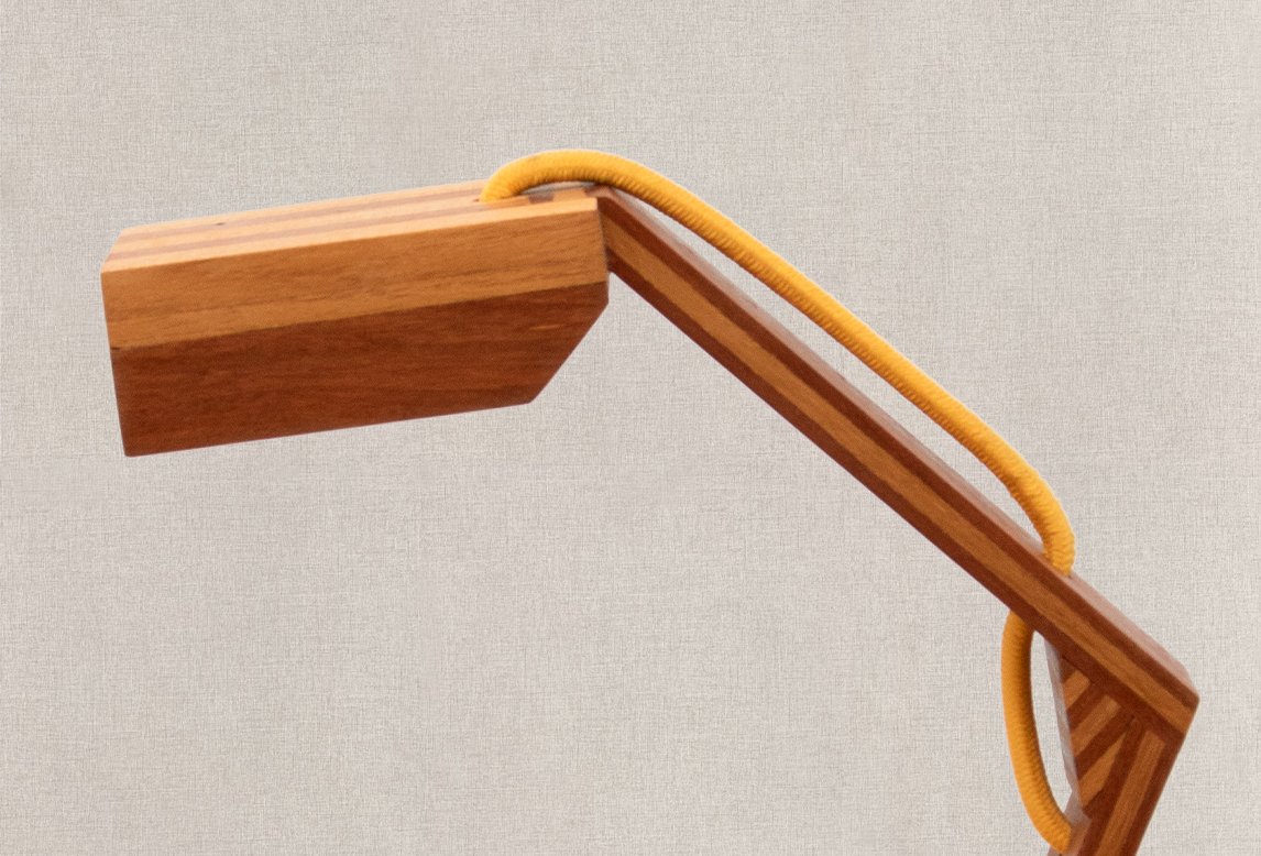 nudo_de_madera_abajur_mesa_lee_02